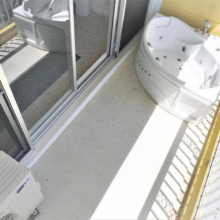 فندق Okinawa Ocean Front شاتان المظهر الخارجي الصورة