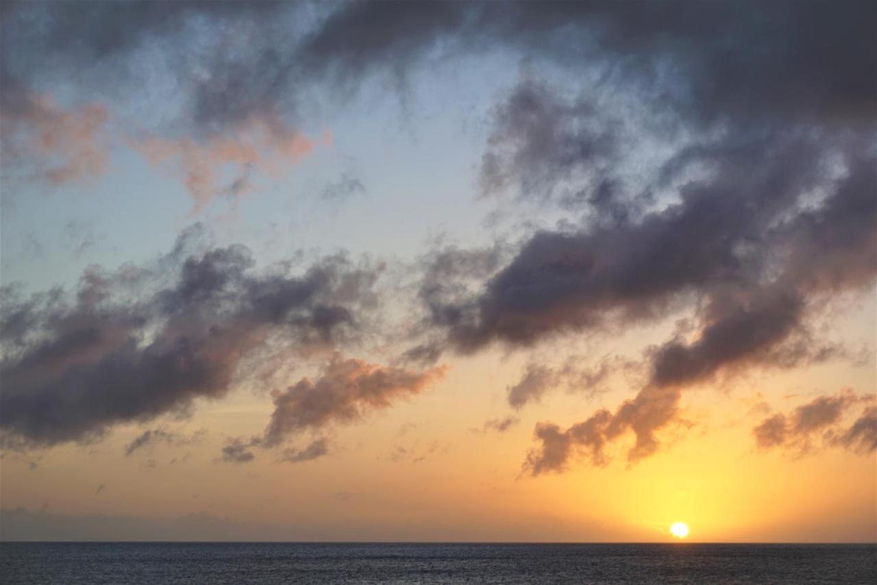 فندق Okinawa Ocean Front شاتان المظهر الخارجي الصورة
