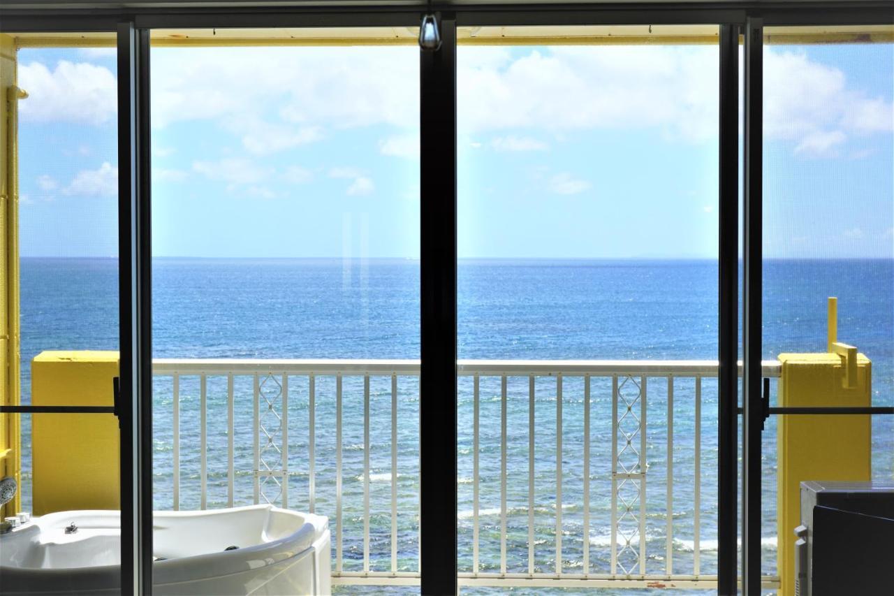 فندق Okinawa Ocean Front شاتان المظهر الخارجي الصورة
